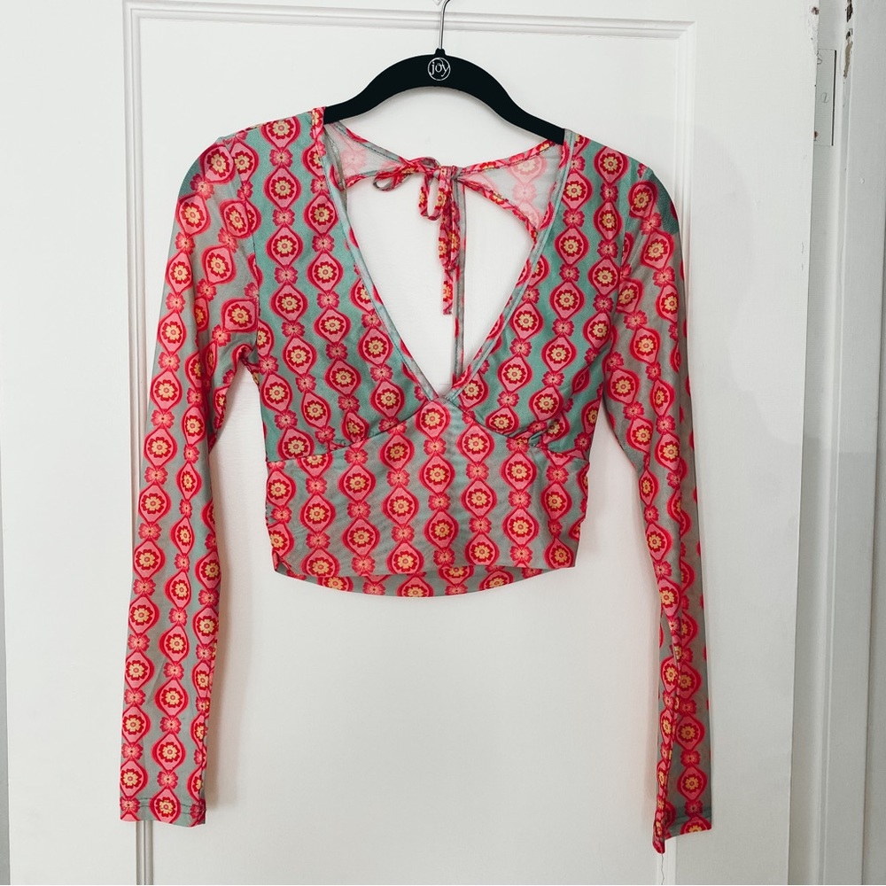Verge Girl Long Sleeve Mesh Crop Top. Size S